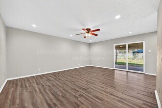 401 Utah St in Sherman, TX - Building Photo - Building Photo