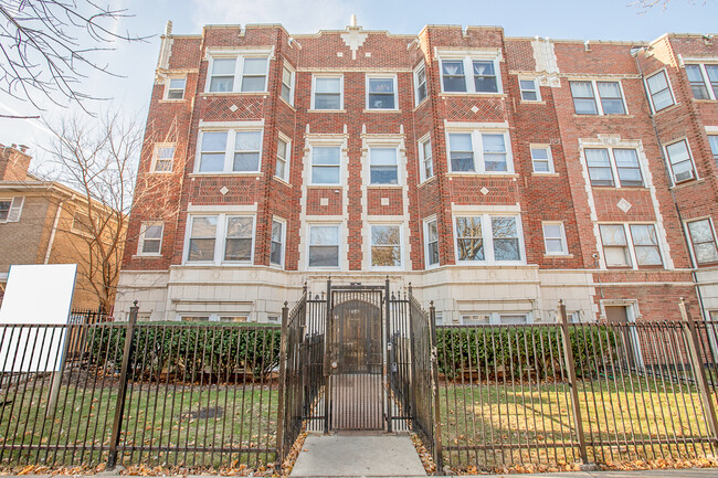 property at 6956 N Ashland Blvd