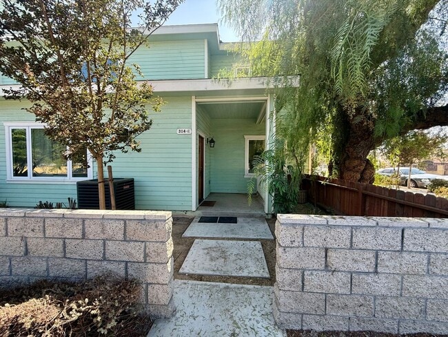 314 E Mission Rd