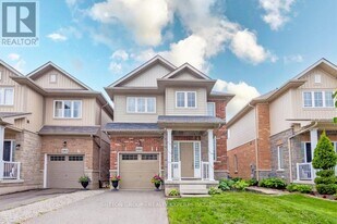 4466 Saw Mill Dr in Niagara Falls, ON - Building Photo