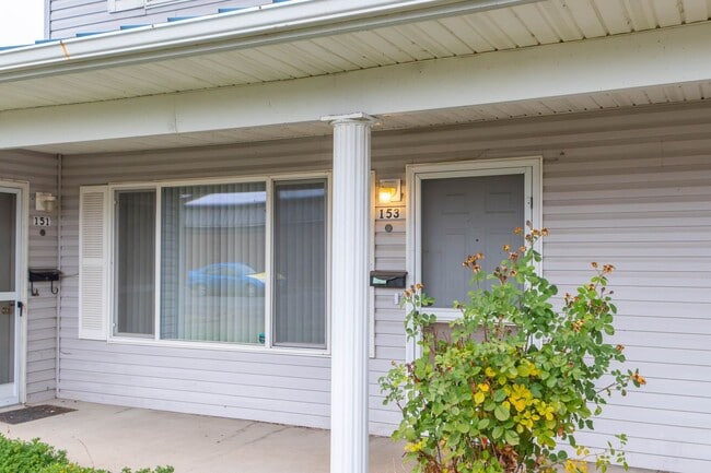 153 E Ash St in Lebanon, OR - Building Photo - Building Photo