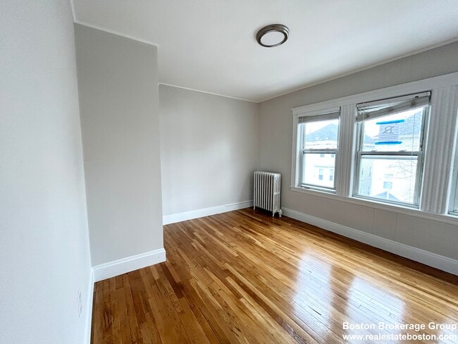 120 Hillside St photo'