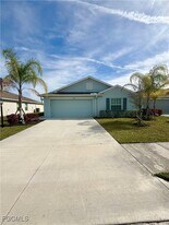 3850 Treasure Oak Wy in Ft. Myers, FL - Building Photo