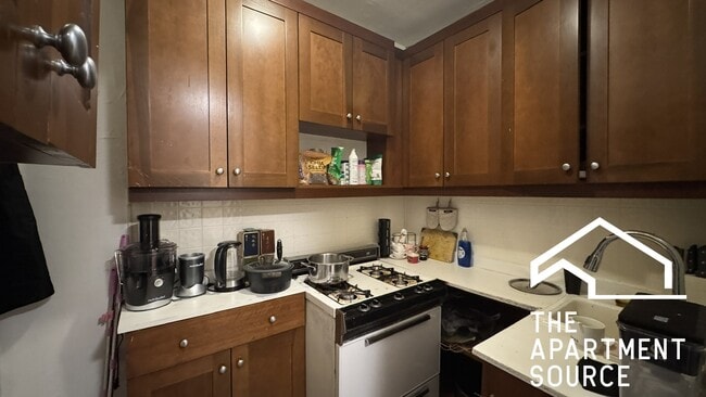 2929 W McLean Ave, Unit 3 in Chicago, IL - Building Photo - Building Photo