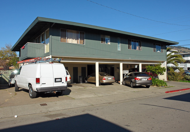 15 Charlotte Dr in San Rafael, CA - Foto de edificio - Building Photo