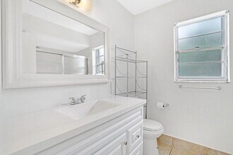 9044 Pine Springs Dr in Boca Raton, FL - Building Photo - Building Photo