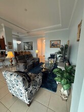 8898 SW Breve Way in Port St. Lucie, FL - Foto de edificio - Building Photo