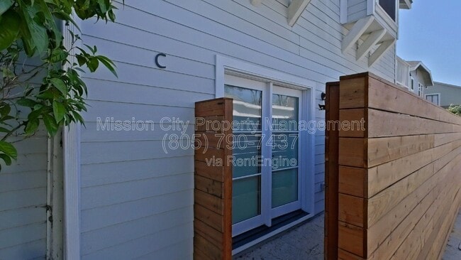 328 W Pedregosa St in Santa Barbara, CA - Building Photo - Building Photo