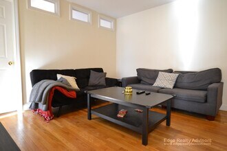 68 Egmont St, Unit 1 in Brookline, MA - Building Photo - Building Photo