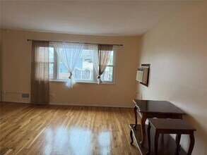 145-92 224th St in Queens, NY - Building Photo - Building Photo