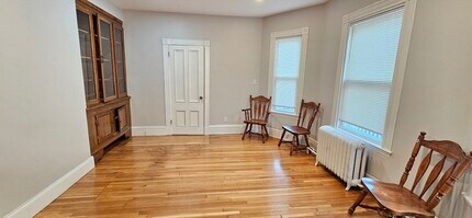 28 Oakley St in Boston, MA - Building Photo - Building Photo