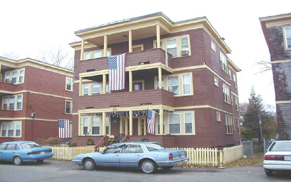 25 Whipple Ave in Roslindale, MA - Foto de edificio