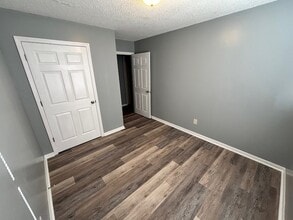 3415 Meadow Ct in Nashville, TN - Foto de edificio - Building Photo