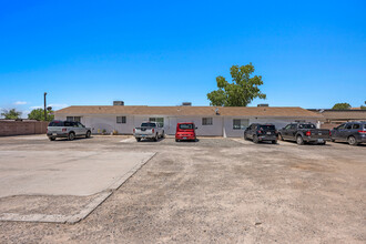 141 N Yucca St in Mesquite, NV - Building Photo - Building Photo