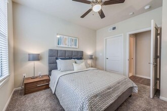 Heights West 11th in Houston, TX - Building Photo - Building Photo