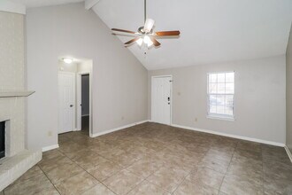 2612 Appling Glen Dr in Memphis, TN - Foto de edificio - Building Photo