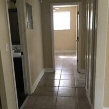 2753 Kennedy Dr in Tallahassee, FL - Building Photo - Building Photo