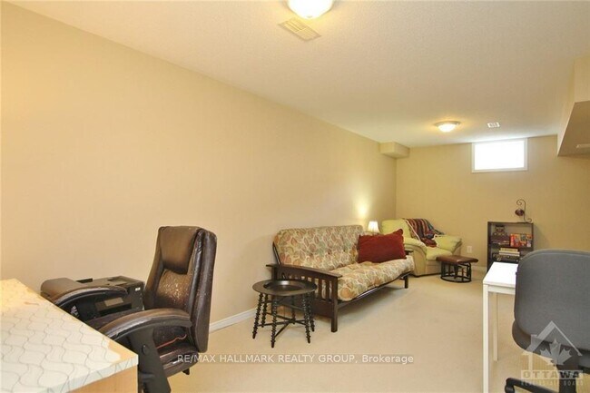 201 Urbancrest Private in Ottawa, ON - Building Photo - Building Photo