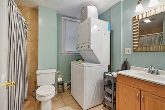 68 Calumet St, Unit 1 in Boston, MA - Foto de edificio - Building Photo