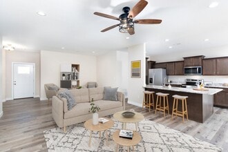 1121 Stonehaven Dr in Boonville, MO - Building Photo - Building Photo