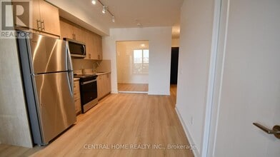 2545 Simcoe St N in Oshawa, ON - Building Photo - Building Photo