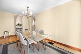 50 Temple St in Somerville, MA - Foto de edificio - Building Photo