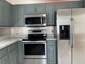 11943 Corinne Lee Ct, Unit 104 in Ft. Myers, FL - Building Photo - Building Photo