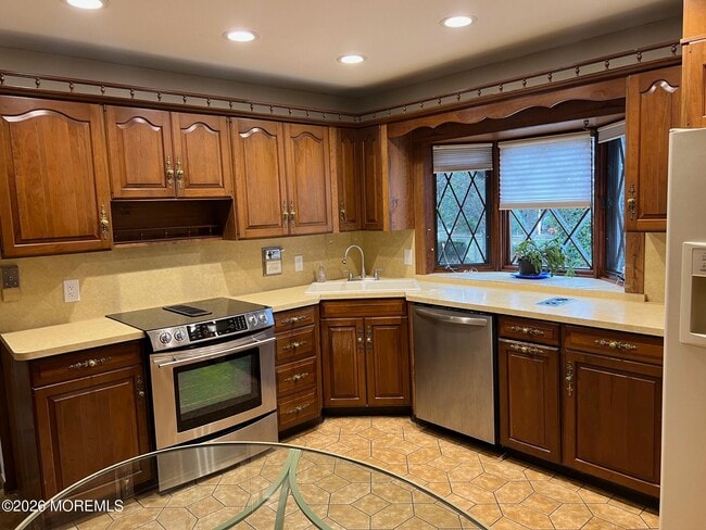 126 N 24th St in Kenilworth, NJ - Building Photo - Building Photo