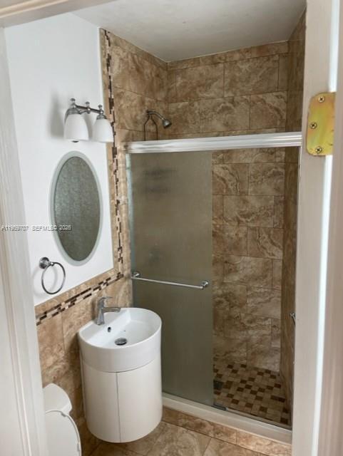 2121 Biarritz Dr in Miami Beach, FL - Building Photo - Building Photo