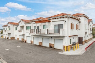 177 N Myrtle Ave in Pomona, CA - Building Photo