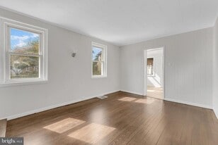 217 Pennsylvania Rd in Brooklawn, NJ - Building Photo