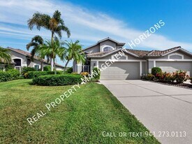 8737 Pebble Creek Ln in Sarasota, FL - Building Photo