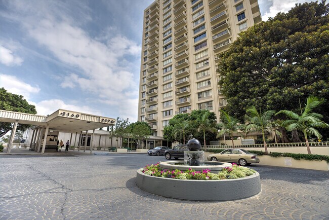 2160 Century Park E, Unit 301 in Los Angeles, CA - Building Photo - Building Photo