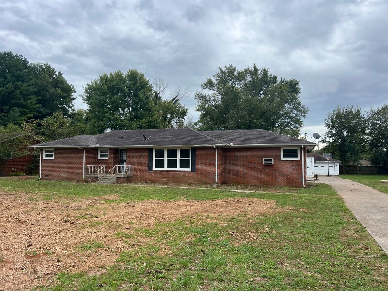 1318 Dr. Martin Luther King Jr. Blvd in Murfreesboro, TN - Building Photo