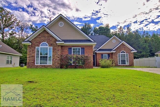 1105 Sara Ln