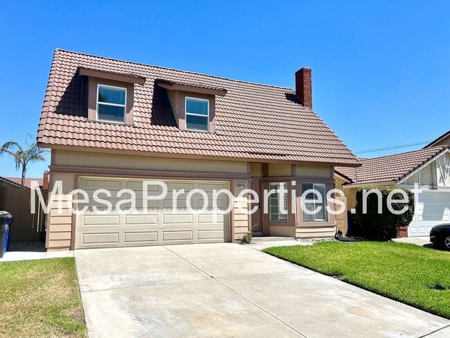 11321 Oakwood Dr in Fontana, CA - Building Photo - Building Photo