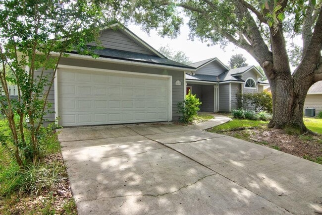 1017 NW 87th Way in Gainesville, FL - Building Photo - Building Photo