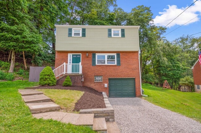 173 Greenview Dr in Verona, PA - Building Photo - Building Photo