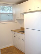 4947 Charlemar Dr-Unit -B in Cincinnati, OH - Building Photo - Building Photo