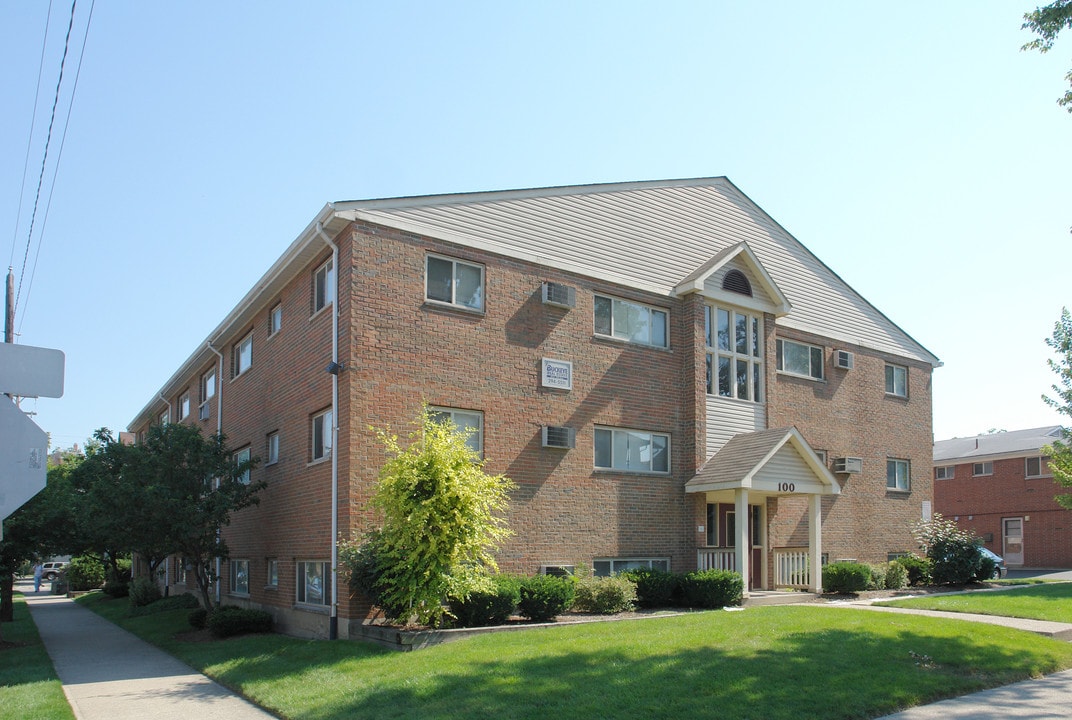 W. 9th Avenue Apartments in Columbus, OH - Building Photo