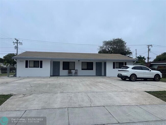 501 NE 37th St-Unit -2 in Pompano Beach, FL - Building Photo - Building Photo