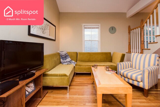 51 Clifton St, Unit Unit 2 in Cambridge, MA - Building Photo - Building Photo