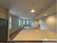 56 JFK St, Unit #4 in Cambridge, MA - Foto de edificio - Building Photo