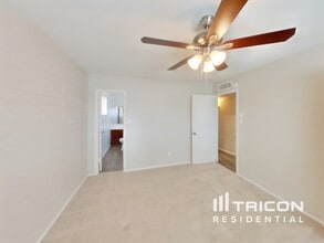 6006 W Medlock Dr in Glendale, AZ - Building Photo - Building Photo