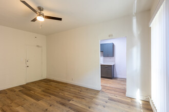 Lexington Apartments in Los Angeles, CA - Building Photo - Interior Photo