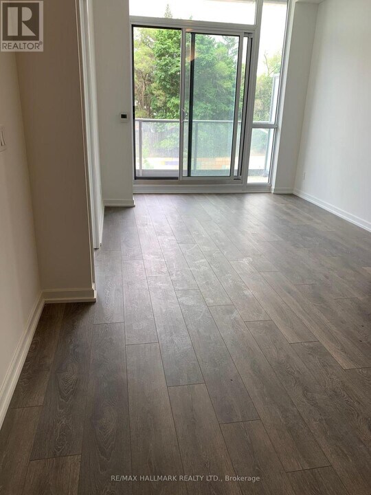 36-A36 Forest Manor Rd in Toronto, ON - Building Photo