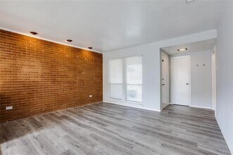 823 Wisteria Way in Richardson, TX - Building Photo - Building Photo