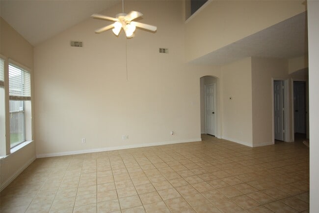 property at 7031 Thistlewood Park Ct