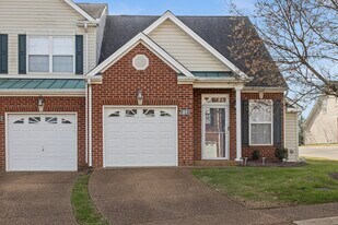 27 Fawn Creek Pass in Nashville, TN - Building Photo