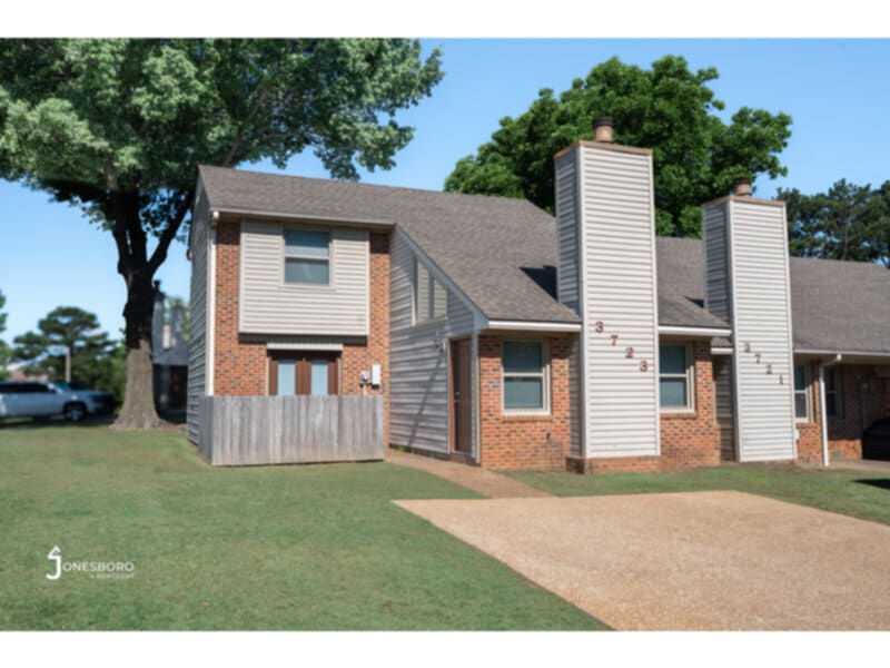 3723 Lakeview Cove in Jonesboro, AR - Building Photo